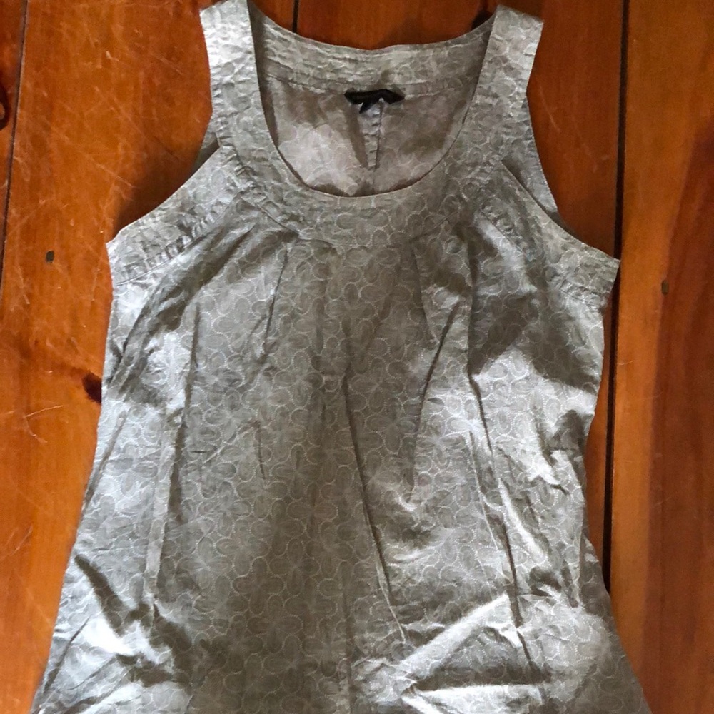 3/$10 Banana Republic sleeveless cotton top
